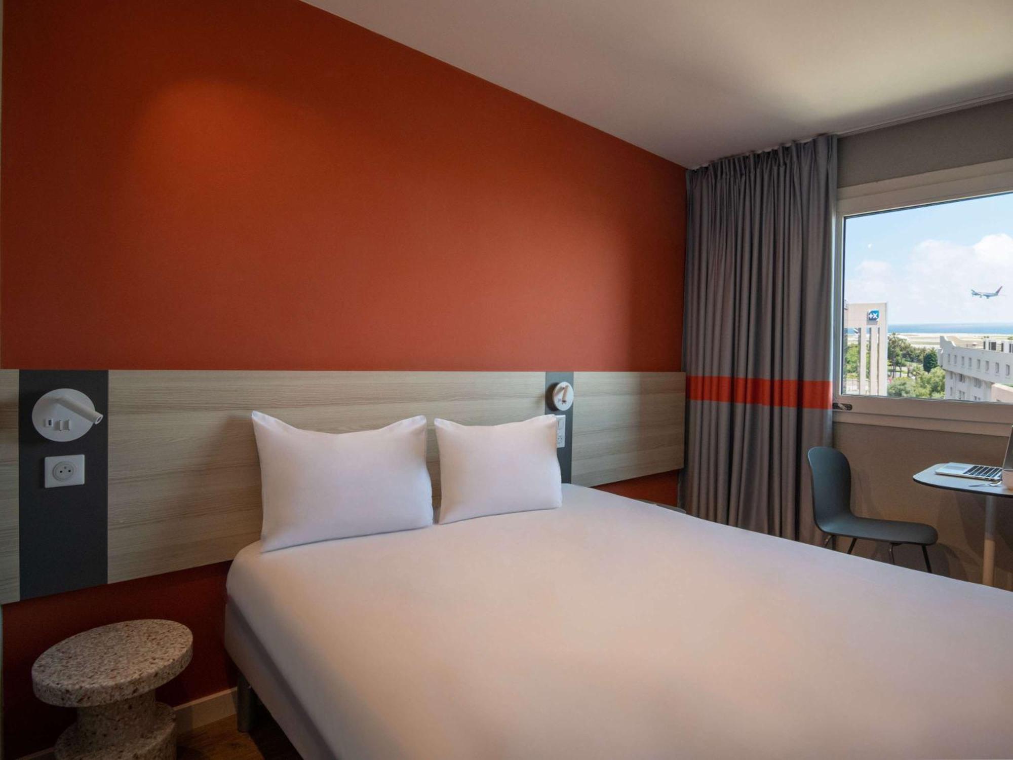 Ibis Budget Nice Aeroport Esterno foto