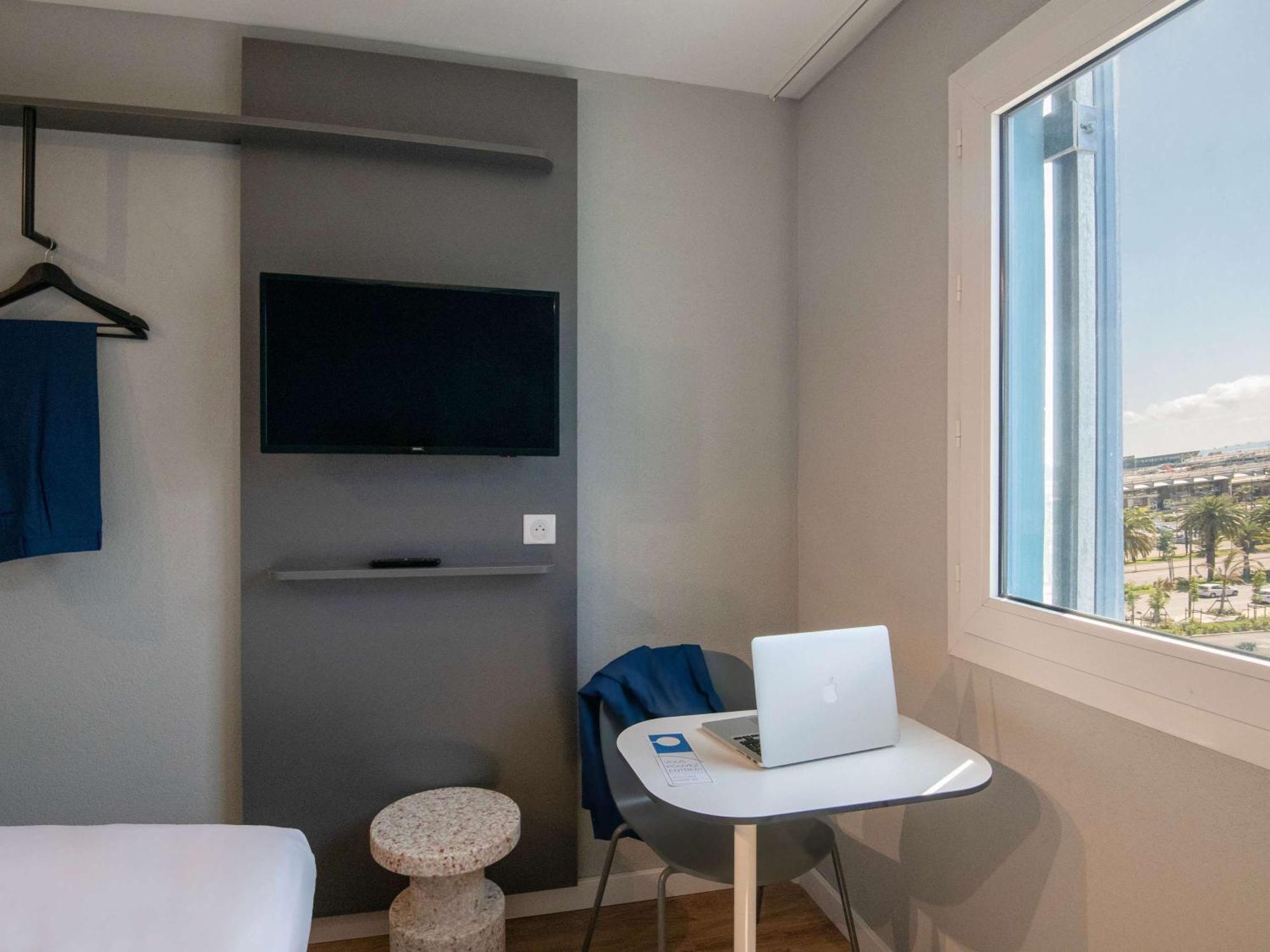 Ibis Budget Nice Aeroport Esterno foto