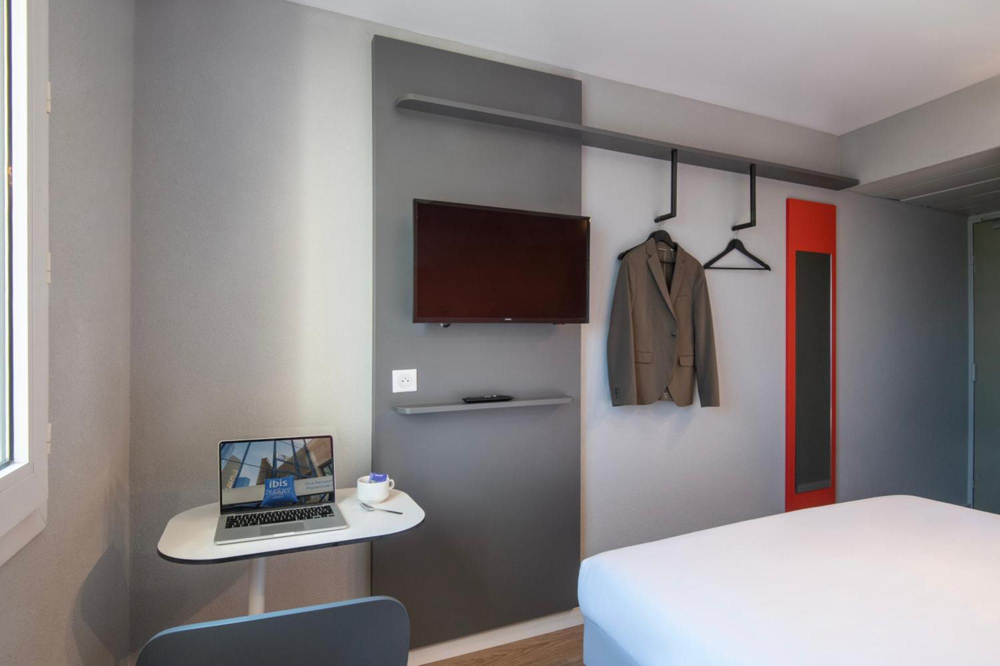 Ibis Budget Nice Aeroport Esterno foto