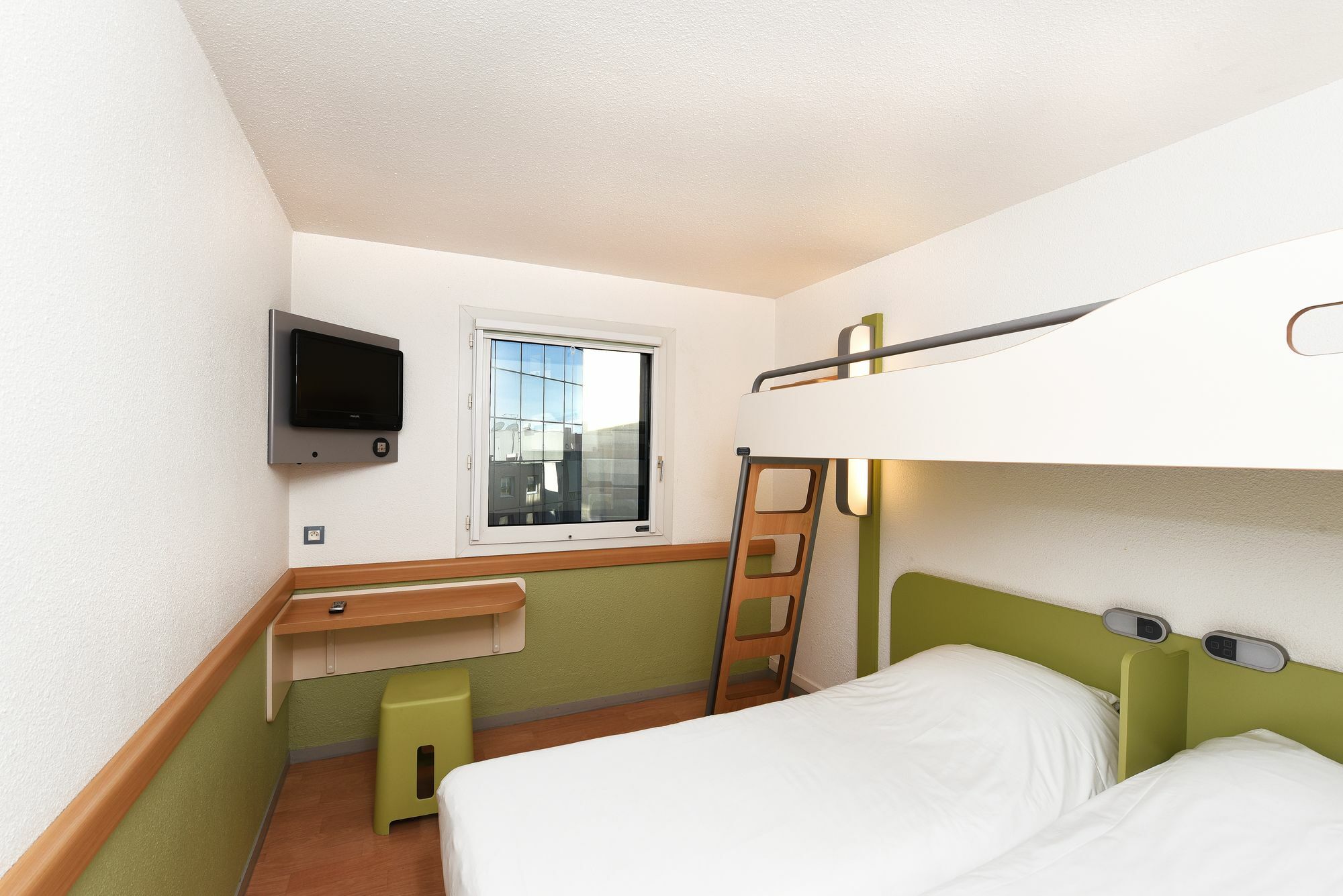 Ibis Budget Nice Aeroport Esterno foto