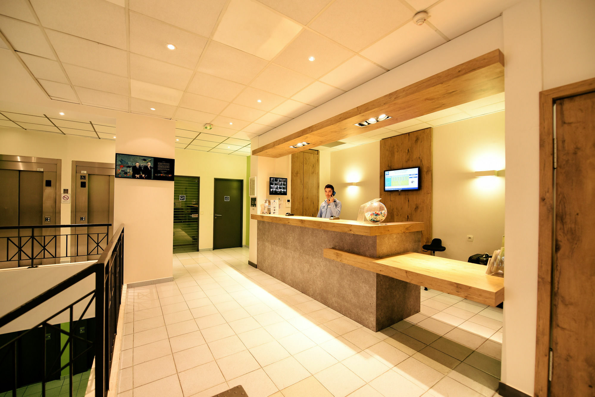 Ibis Budget Nice Aeroport Esterno foto